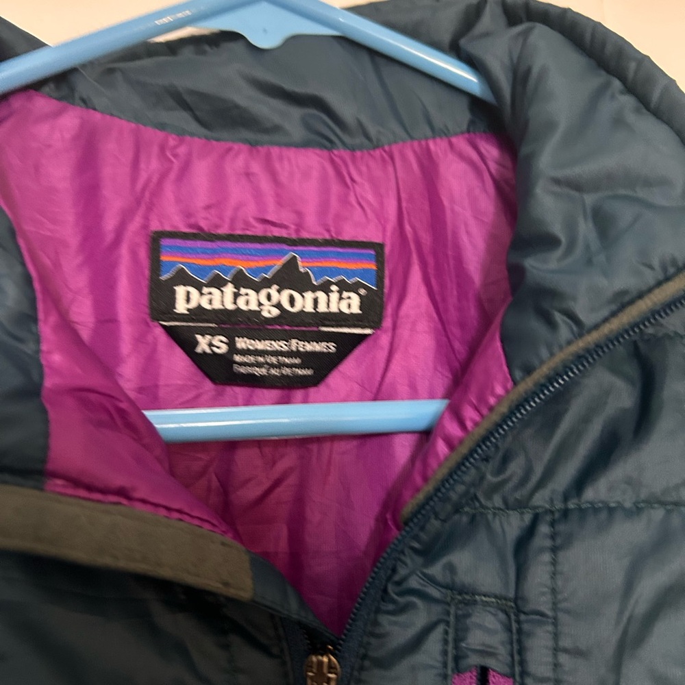 Patagonia Women's XS Purple & navy blue Jacket - Picture 3 of 6